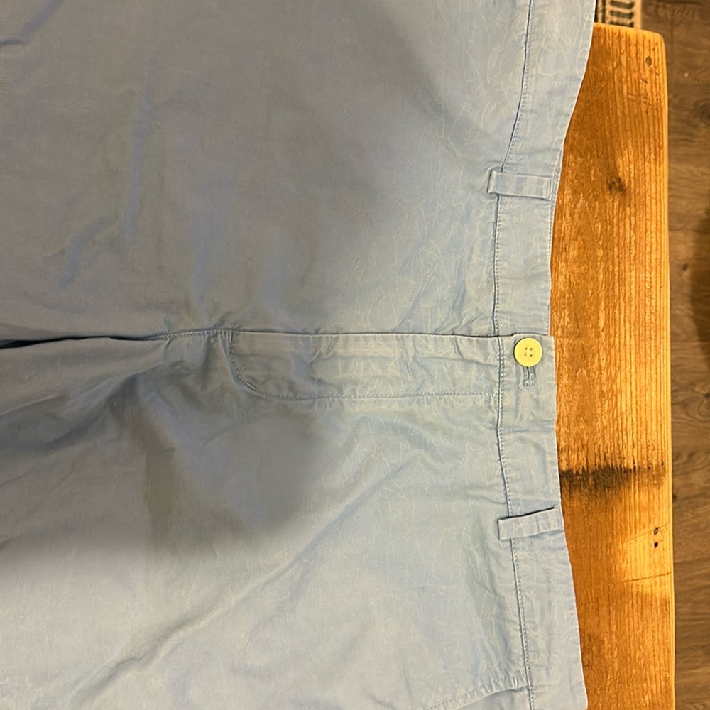 Vineyard Vine's Men's Chino Shorts Size 38 great condition no stains ..